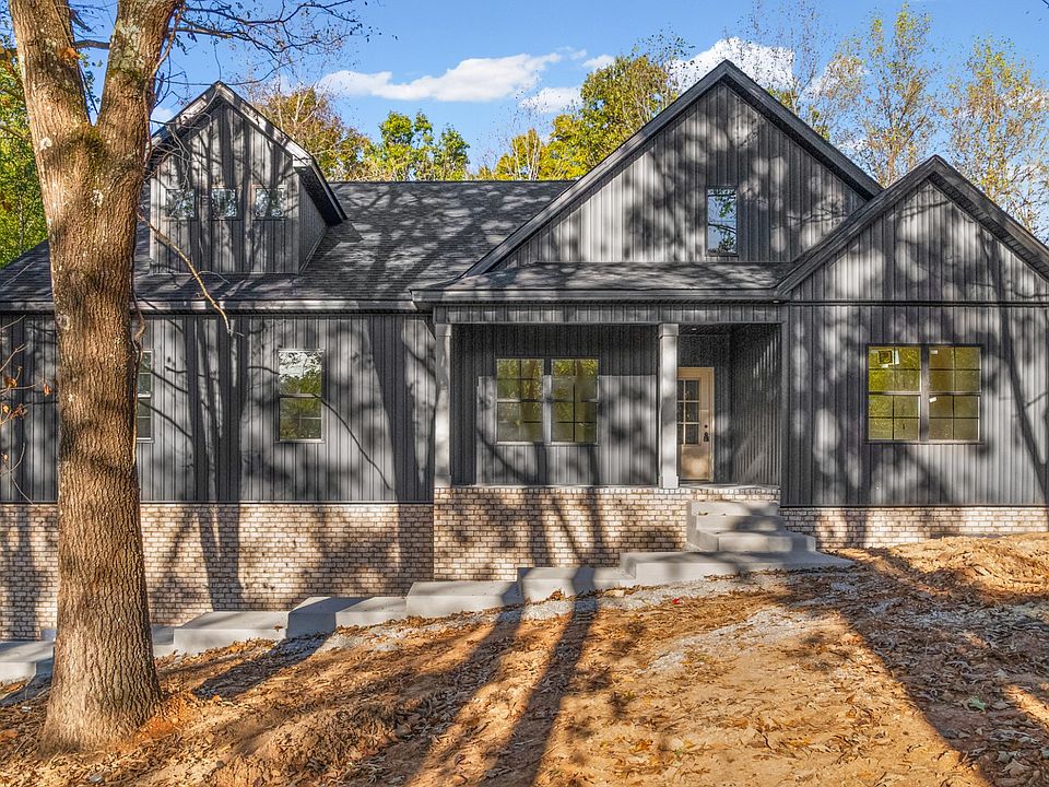 1st image of 2638 Moody Rd