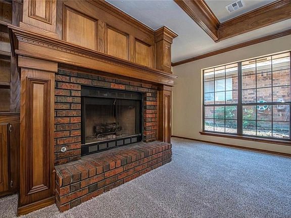4th image of 16916 Cedarwood Dr