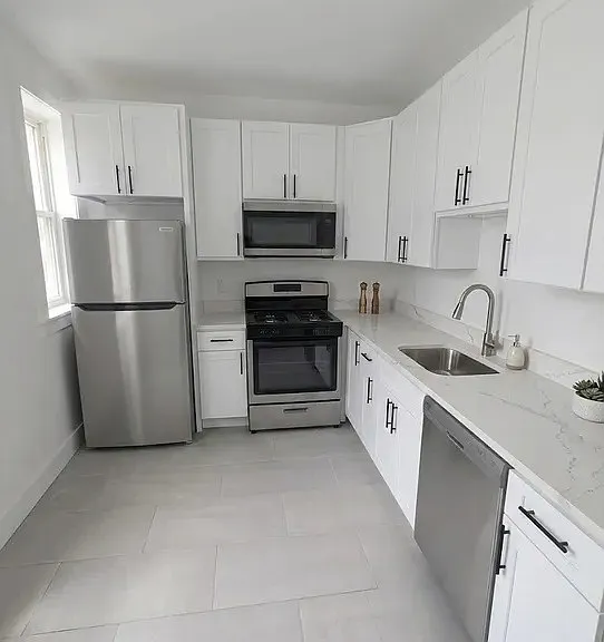 1945 W Augusta Blvd #3E — Photo 2