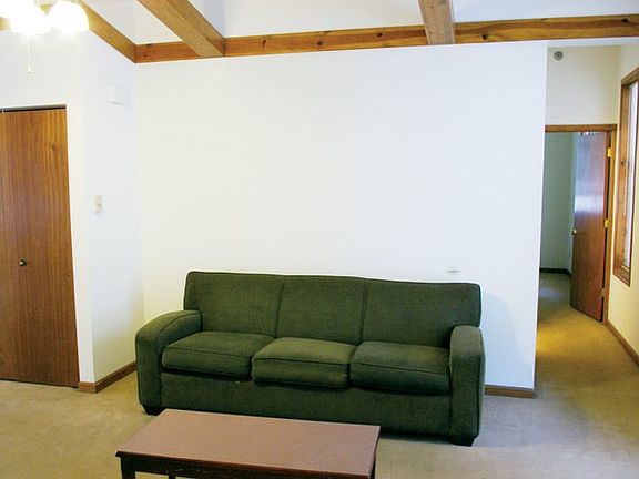 4th image of 7-11 E Gilman St #10437940