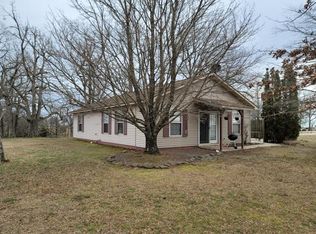 9823 Jackson Ln, Harrison, AR 72601
