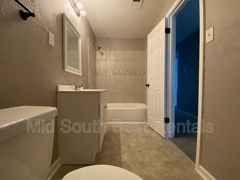 2022 Benford St — Photo 4