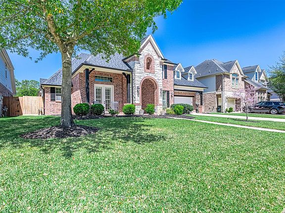 3rd image of 16106 Ormonde Crossing Dr