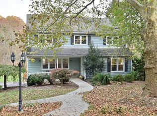 43 Bedford Rd, Mahwah, NJ 07430