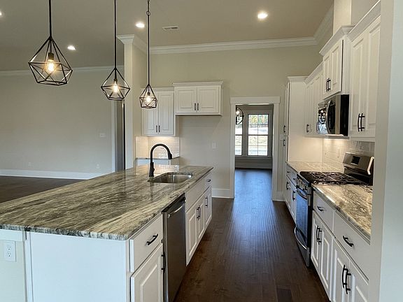 4th image of 8897 Mountain Preserve Blvd