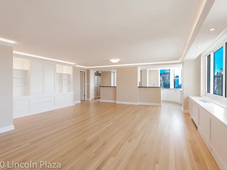 30 W 63rd St #32MN — Photo 3