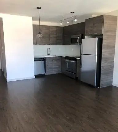 2nd image of 177 Robson St #1A