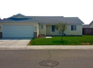 708 Esperanza Way, Grandview, WA 98930