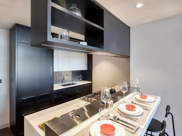 252 South Street image 3 of 25