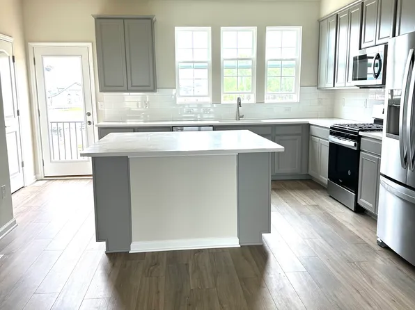 1914 Blenker Dr, Carmel, IN 46074