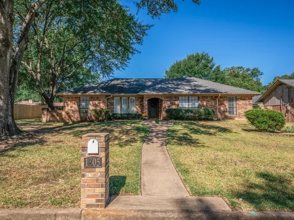 1805 Northpark Cir, Longview, TX 75605