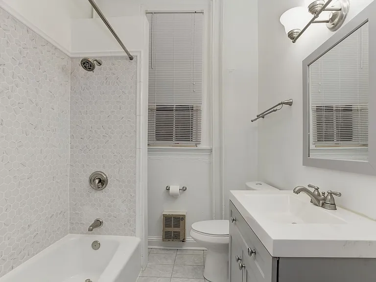 1805 Bolton St — Photo 18