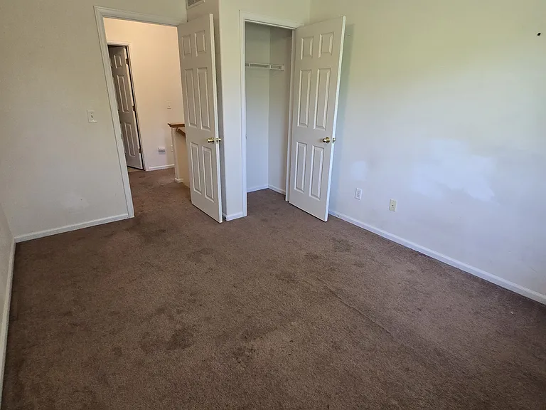 2702 Rigden Pkwy #E2-1 — Photo 8