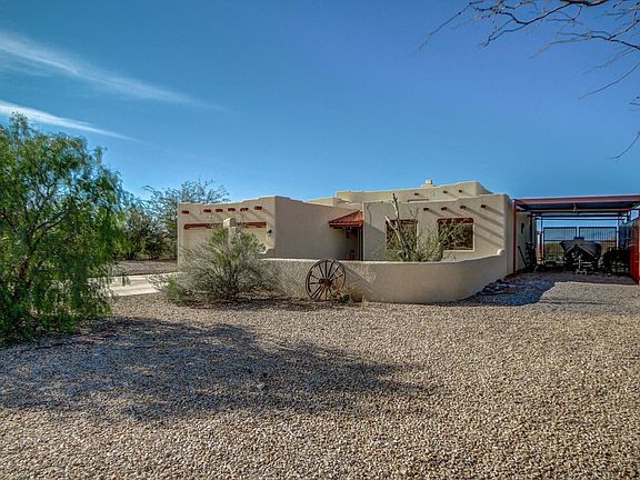 3rd image of 3031 E Dellwood Pl