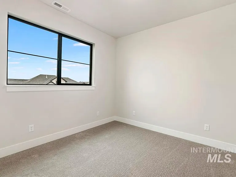 547 Canyon Falls Dr — Photo 28