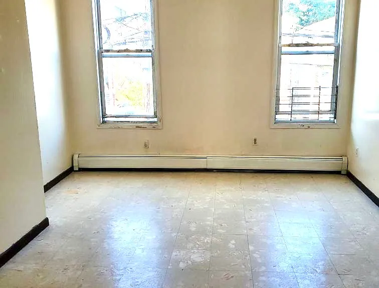 717 12th St #2 — Photo 1