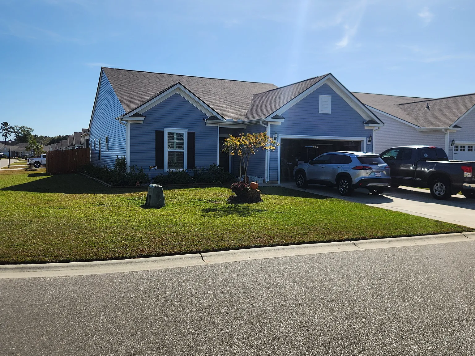 3 bed, 1913 sqft, $2,350 — Photo 1