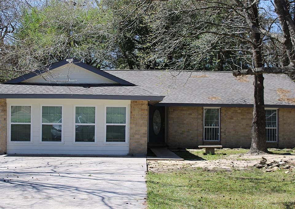 1st image of 15407 Mesa Dr