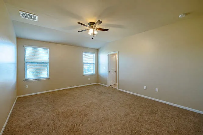 402 Zenith Rd — Photo 24