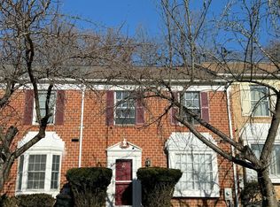 21 Island Run Ct, Catonsville, MD 21228