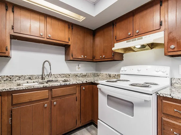 3399 Beachworth Dr — Photo 21