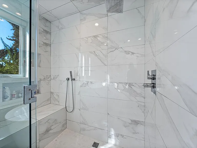 801 N Kilkea Dr — Photo 14