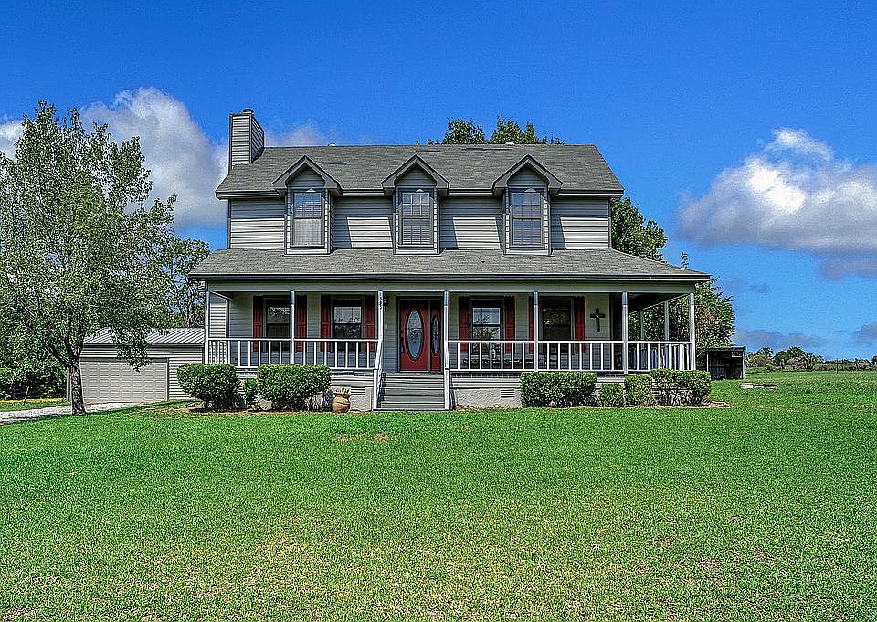 1st image of 393 Meadowlake Dr
