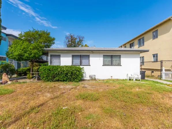 5915 N Laurel Canyon Blvd, Valley Village, CA 91607