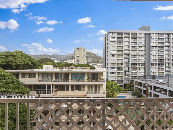 5th image of 1415 Punahou St APT 602