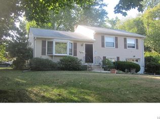 31 Wright St, Pearl River, NY 10965