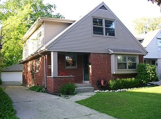 3840 Ludington Ct, Milwaukee, WI 53226