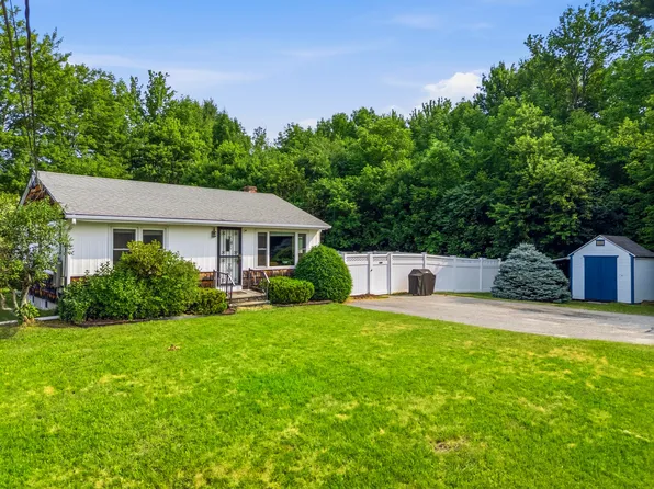 44 King Road, Lisbon, ME 04250