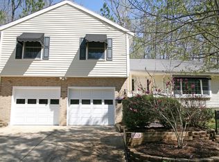 108 Rhododendron Ct, Chapel Hill, NC 27517