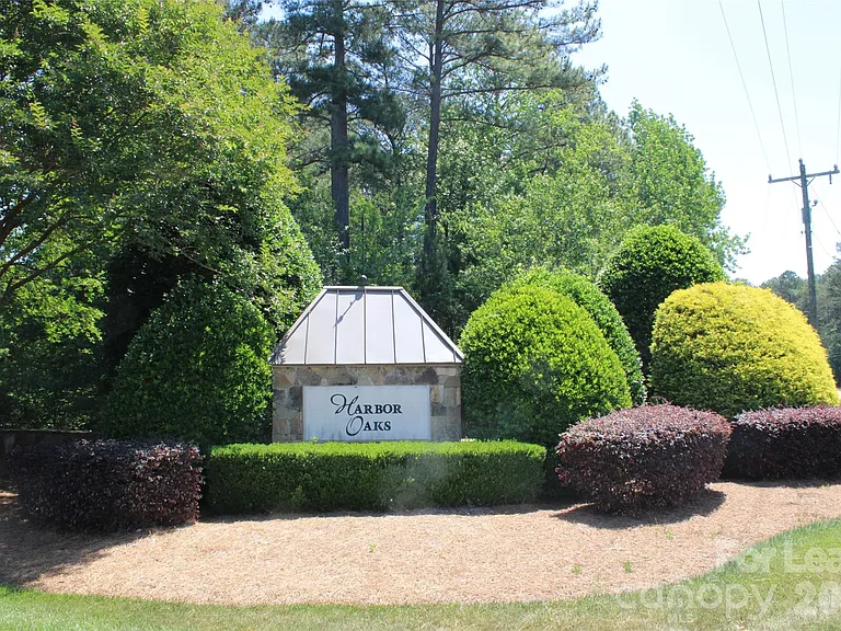 4181 Palm Dr — Photo 42