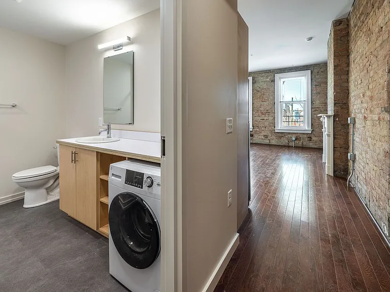 56 E McMicken Ave — Photo 7