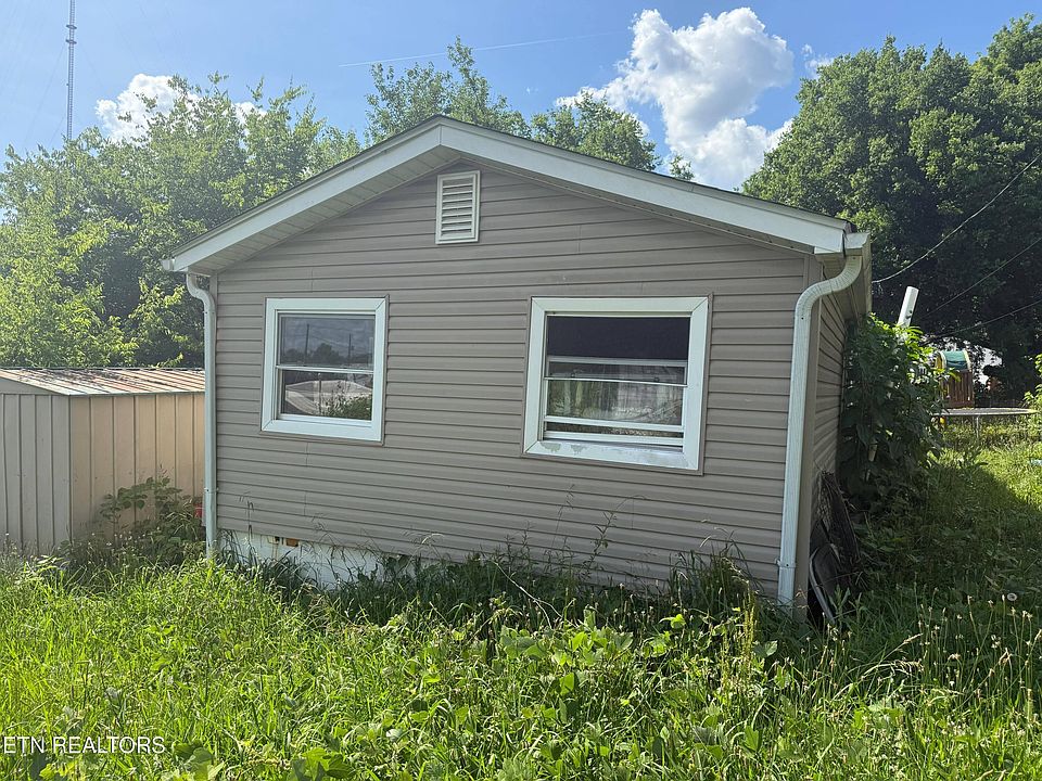 2nd image of 114 Cedar Ave