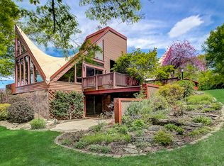 7262 Black Hill Rd, Lodi, WI 53555