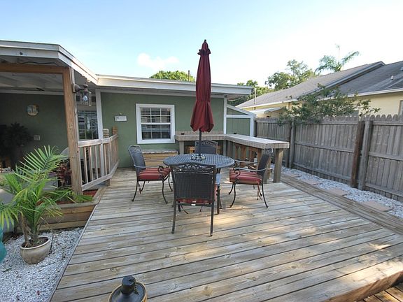 5th image of 1624 Loretta Ave NW