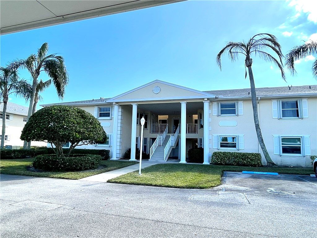 379 Grove Isle Cir 379, Vero Beach, FL 32962 Zillow