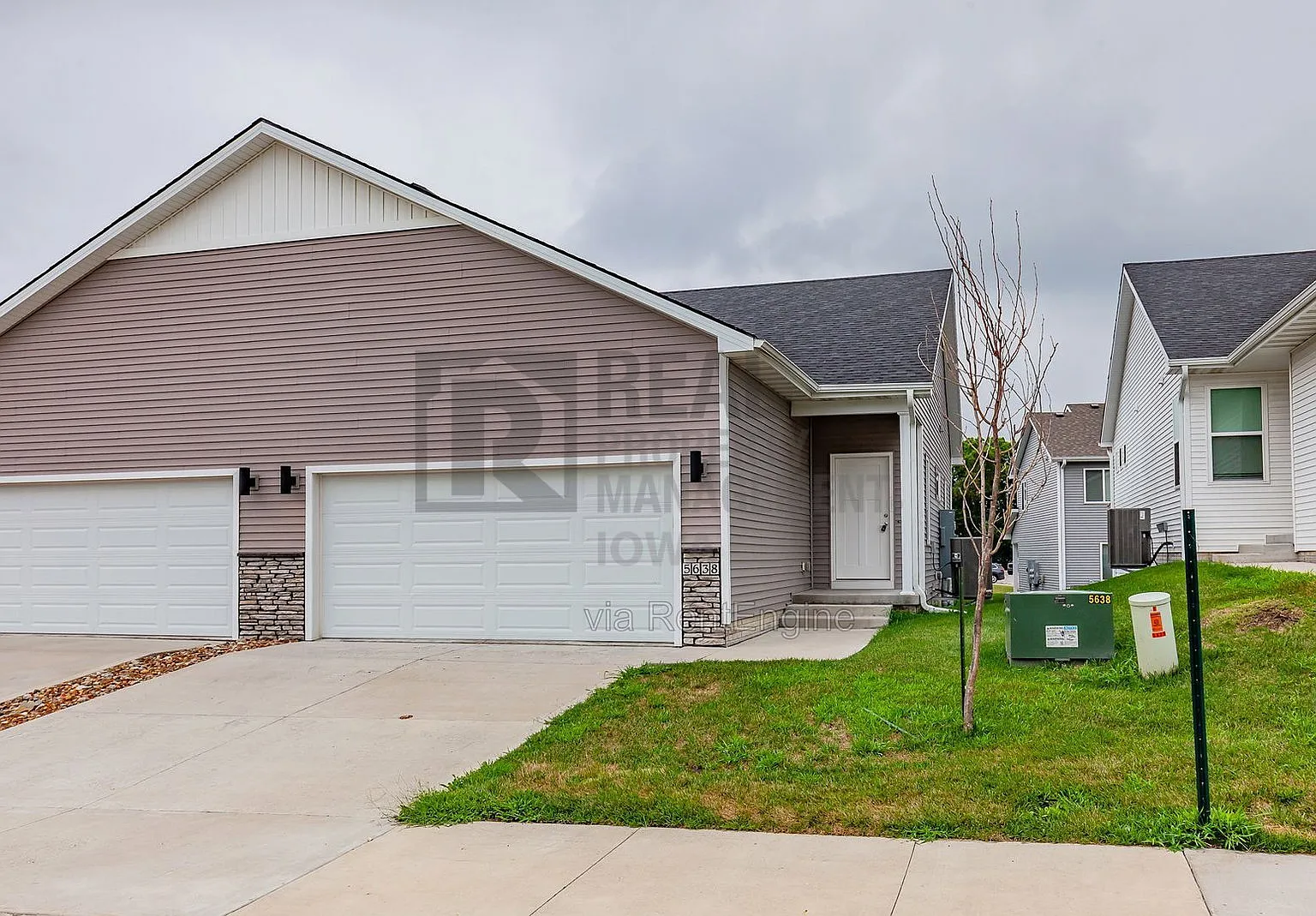 3 bed, 3.0 bath, 831 sqft, $1,850 — Photo 1