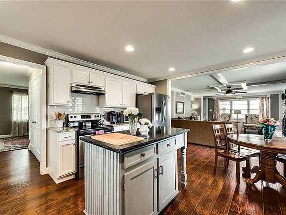 5th image of 13637 Rolling Hills Ln