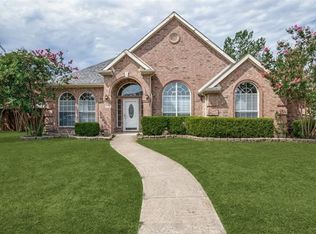 2721 Grasmere St, Garland, TX 75040