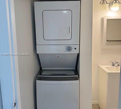 5th image of 153 Lakeview Dr