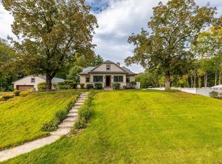 152 Arch Rd, Avon, CT 06001