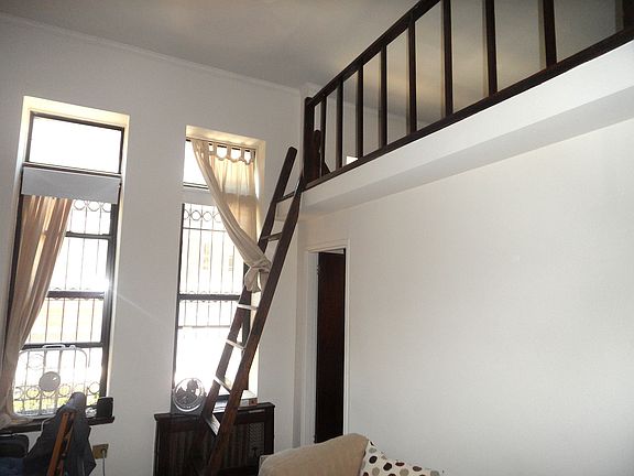 3rd image of 113 W 85th St APT 1A