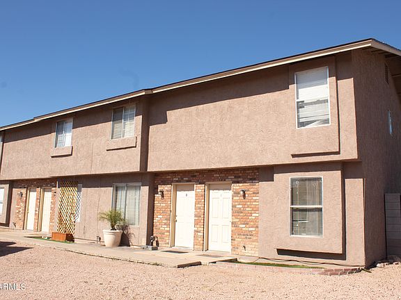 2nd image of 1449 E Knoll Cir