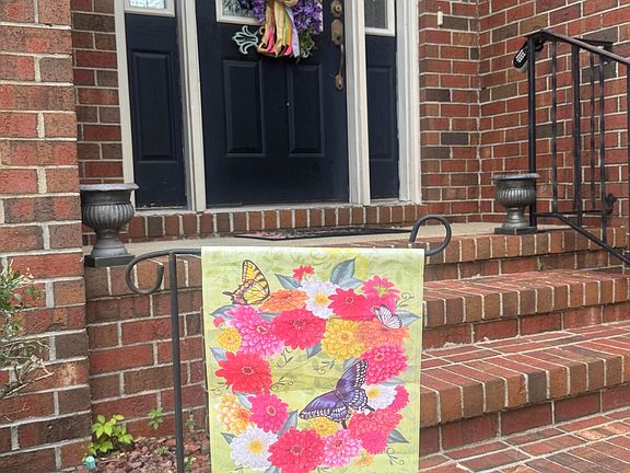 4th image of 205 Tonya Drive