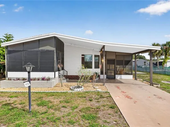 10220 Wales LOOP, BONITA SPRINGS, FL 34135