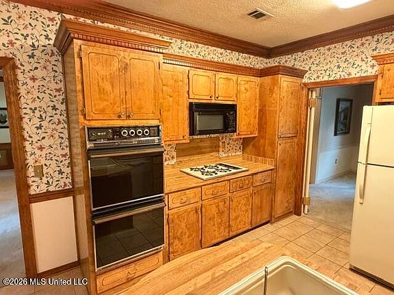 3rd image of 340 Hanley Cir