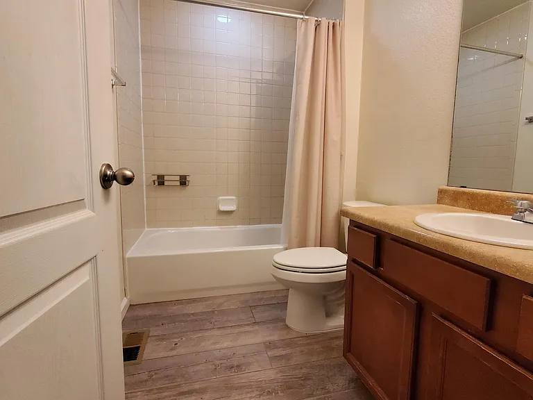 11994 E Lake Cir — Photo 8